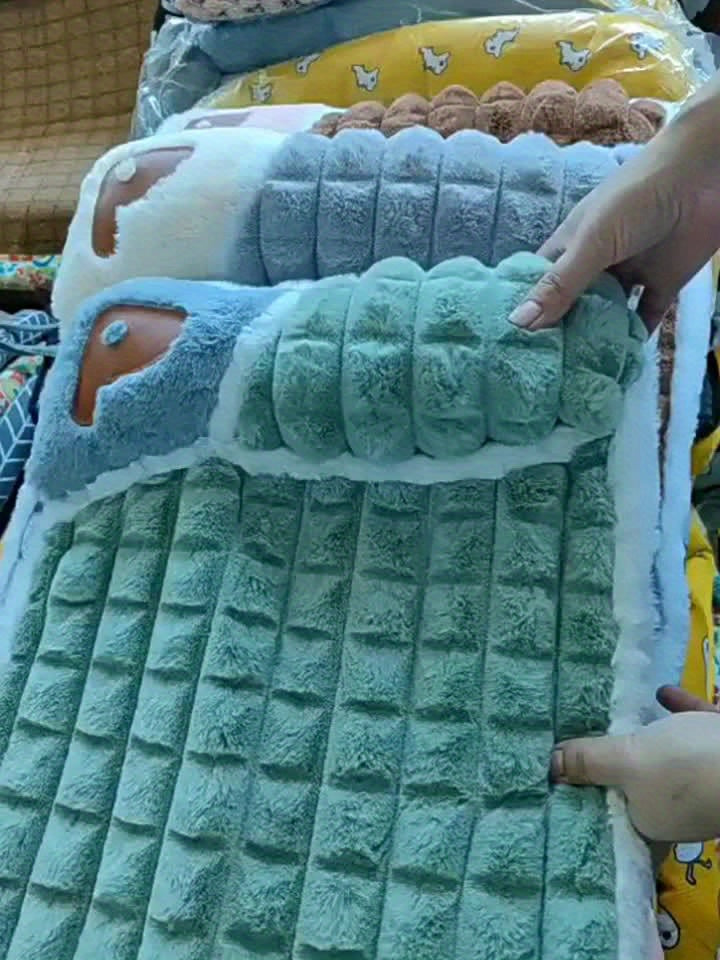 Comfortable Thickened  Dog Cat Bed Pad, Anti Slip Pet Bed Mat, Pet Bed Mat with Thickened Pillow, Machine Washable Dog Mat Bed, Light Beige-Friendly Pets Crate Mattress Mat Suitable for Dogs Cats Home Travel and Outdoor, Cat